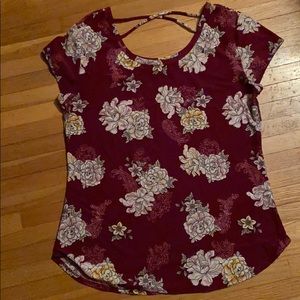 No Boundaries cross back shirt Fitted